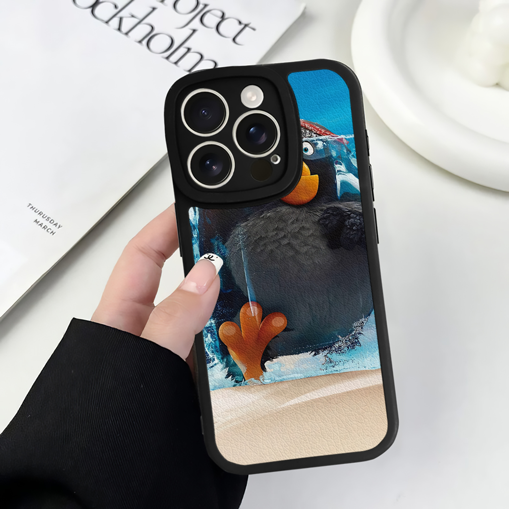 （画像用） Angry Birds アングリーバード 【iPhone 16シリーズ対応】シリコンスマホケース（レザー調） 材質：シリコン